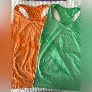 Lot of 2 Oiselle Flyte Tanks